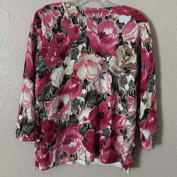 Alfred Dunner Women’s Floral Top Medium - Picture 5 of 5